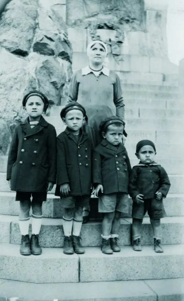 Halima Zarip poegadega 1930. aastatel. FOTO: Tallinna Linnamuuseum Foto: Tallinna Linnamuuseum
